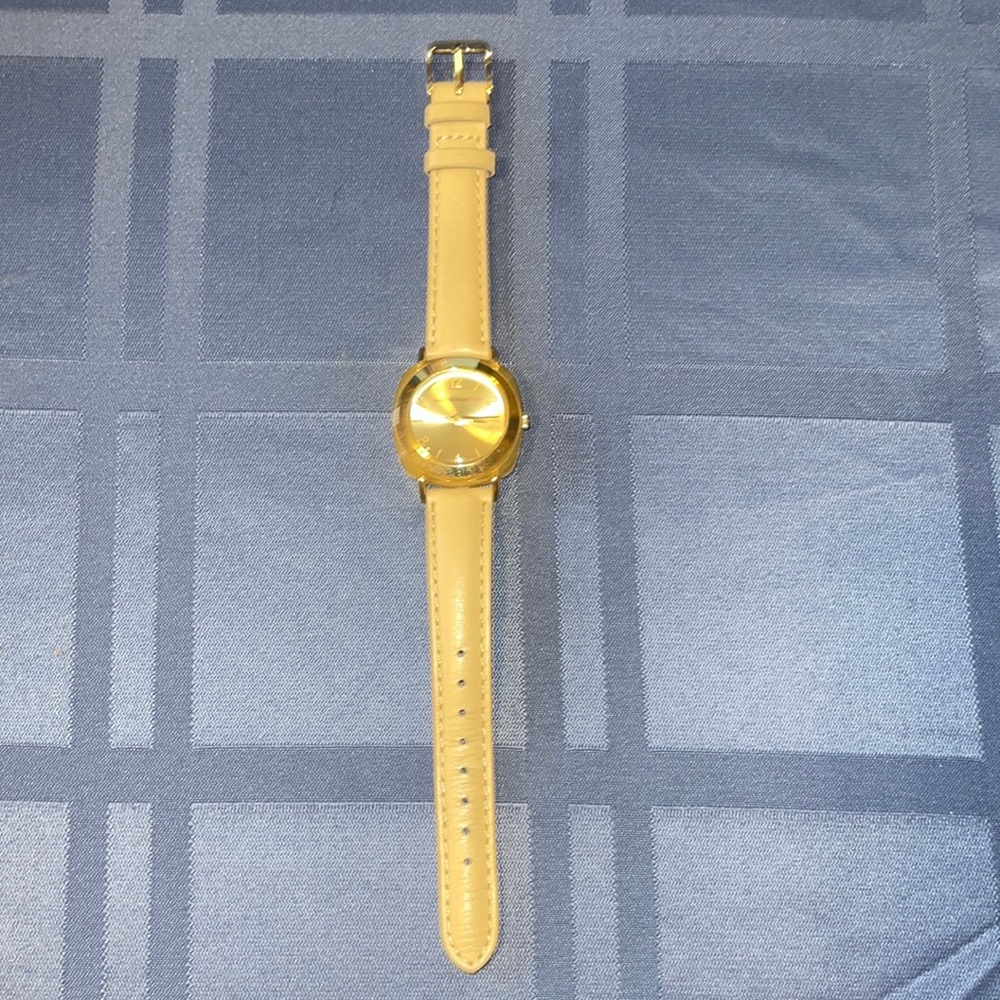 🛍️3/$20 - Isaac Mizrahi Live! Slim Leather Band Watch, Tan, Goldtone